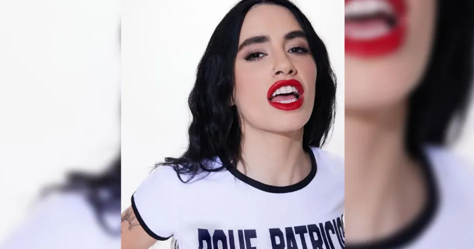 Lali llega a Santiago
