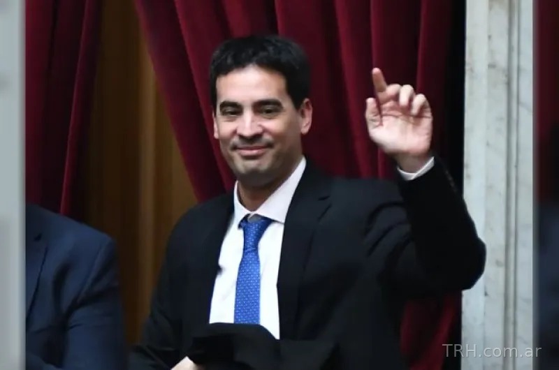 Adrián Ravier debutó como vocero presidencial: