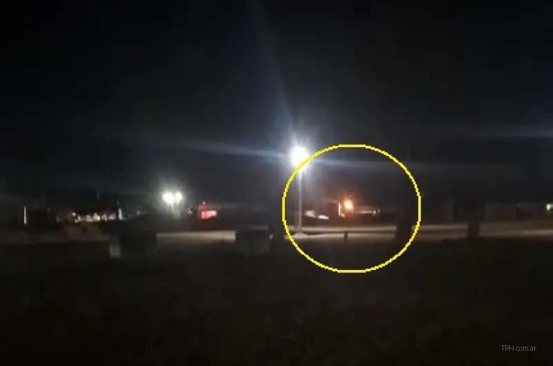 Choque entre un tren de cargas y un camión en San Pedro de Guasayán: investigan si fallaron las barreras del paso a nivel