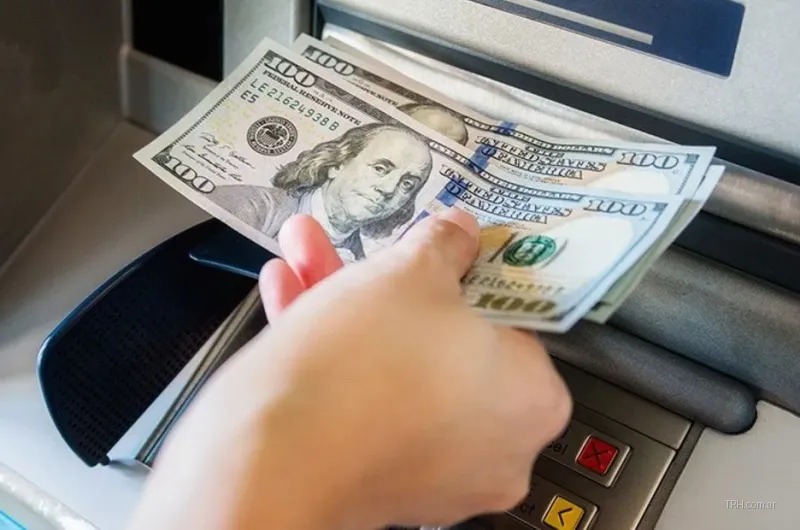 El BCRA habilitó las cuentas sueldo en dólares: los empleadores ya pueden pagar haberes en moneda extranjera