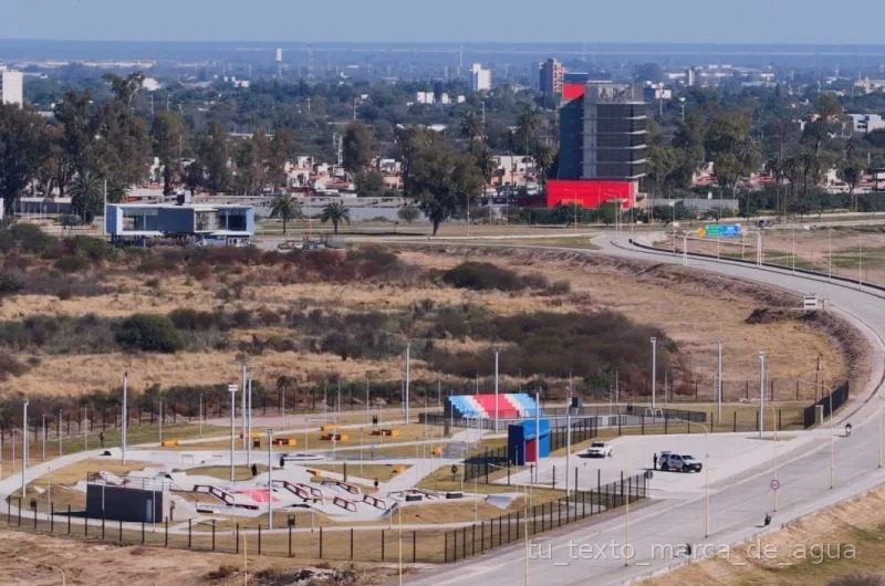 Inauguran el Complejo Deportivo Juan Felipe Ibarra en la Costanera Sur