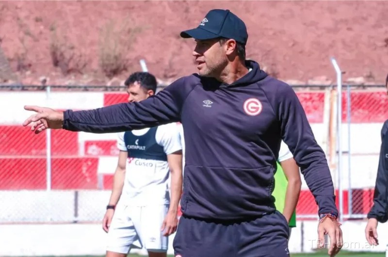 Sebastián Domínguez fue presentado como nuevo entrenador de Central Córdoba y debutará el jueves ante Atlético Tucumán