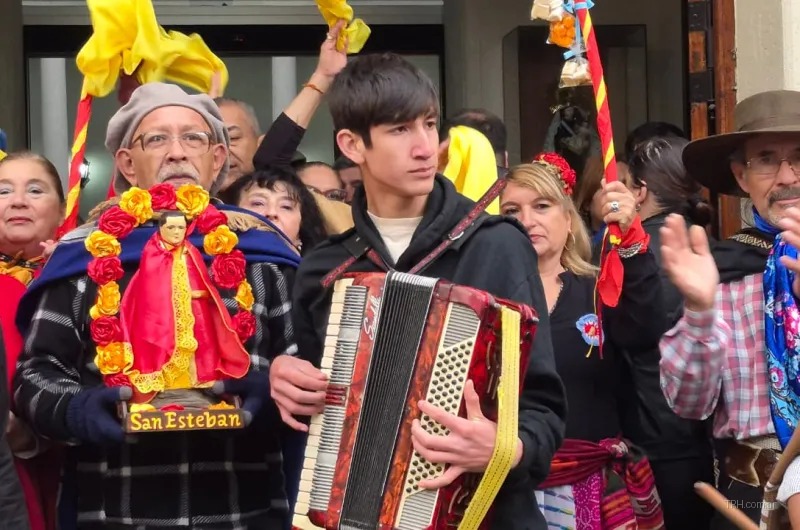 Santiago del Estero celebró su 473° aniversario con la Acción Teatral Urbana “Ciudad fuera del tiempo”
