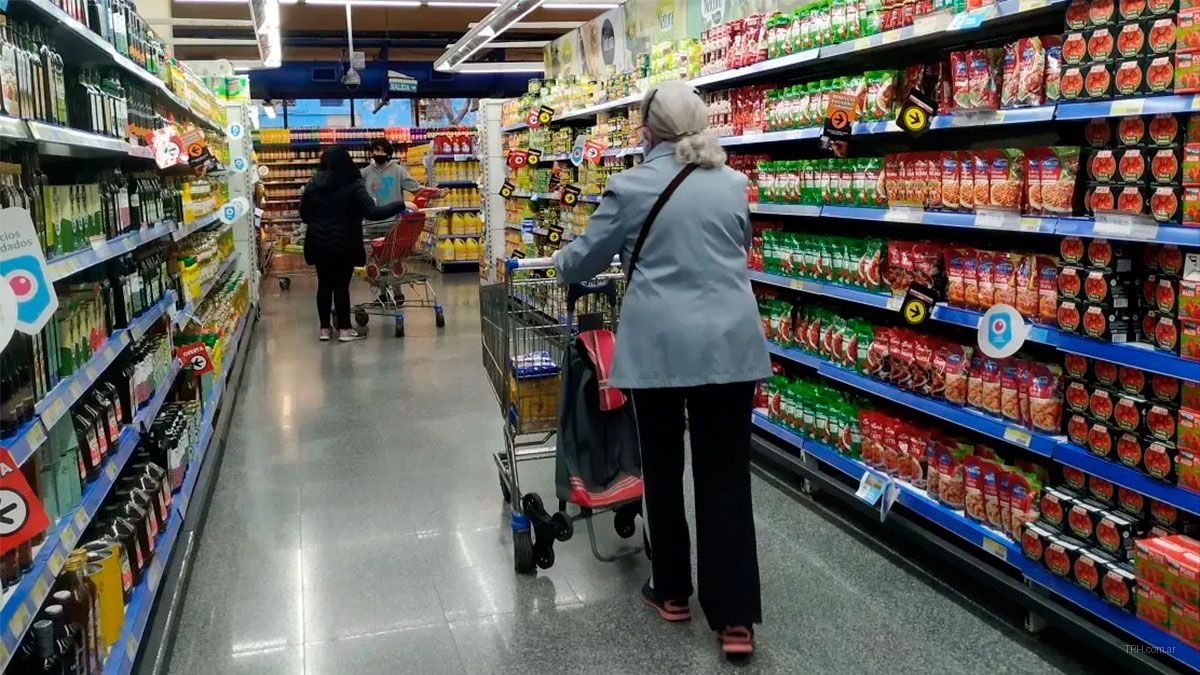 La paradoja macroeconómica: la inflación baja al 1,9% pero el salario pierde contra precios en 8 de los últimos 9 meses