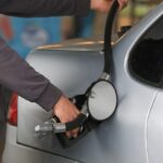 Los combustibles suben desde este sábado por una actualización parcial de impuestos: el impacto en los surtidores locales