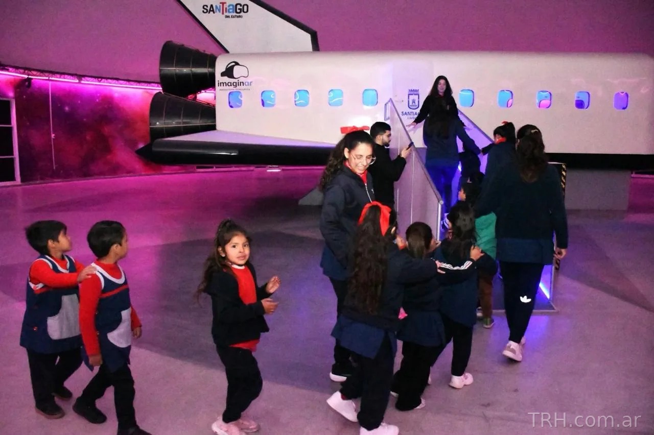 Jardines de infantes iniciaron las visitas guiadas al simulador espacial “Mama Antula I”