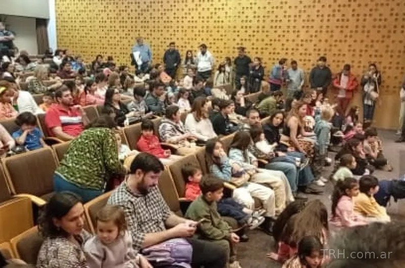 El CCB prepara una jornada de cine, circo y pintacaras para celebrar el Día del Niño