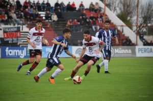 Federal A: Sarmiento no pudo sostener la ventaja y cayó 3 a 1 ante Douglas Haig