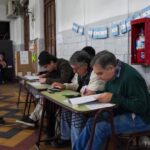 Elecciones municipales en Santiago: casi 600 mil electores aguardan los primeros resultados