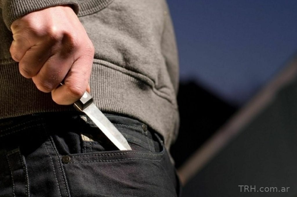 Un sereno quedó demorado tras herir con un cuchillo a una joven en el barrio Independencia