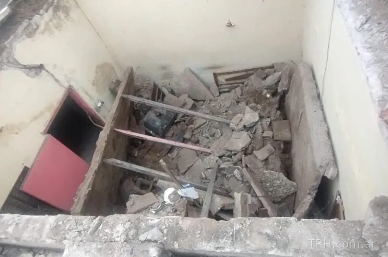 Derrumbe de una losa en una vivienda del barrio Libertad no dejó personas heridas