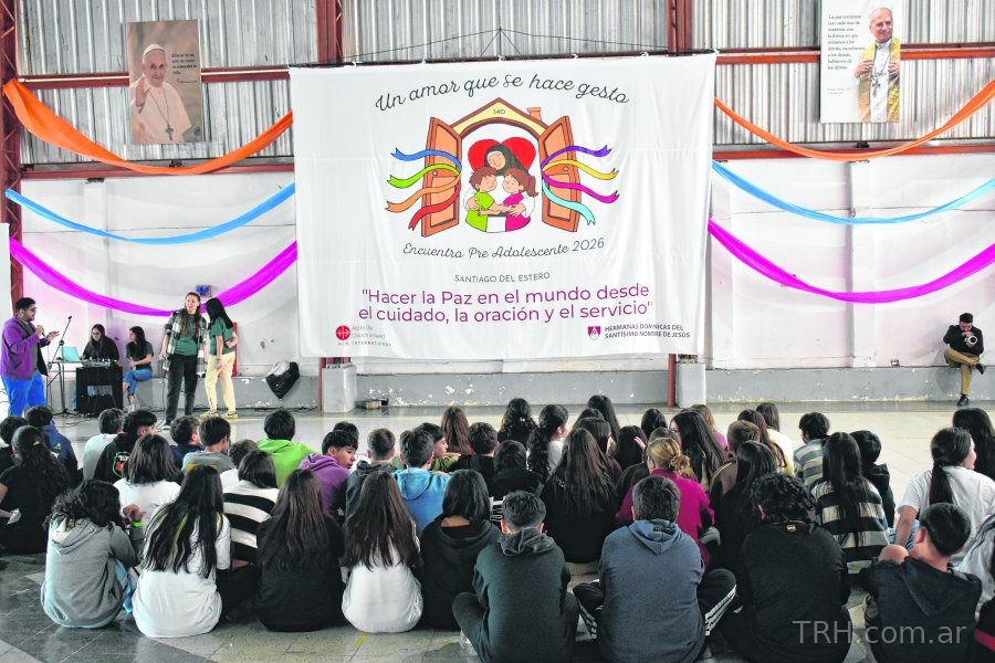 Jóvenes reunidos durante las actividades del Encuentro Prejuvenil Dominico 2026 en el Colegio La Asunción