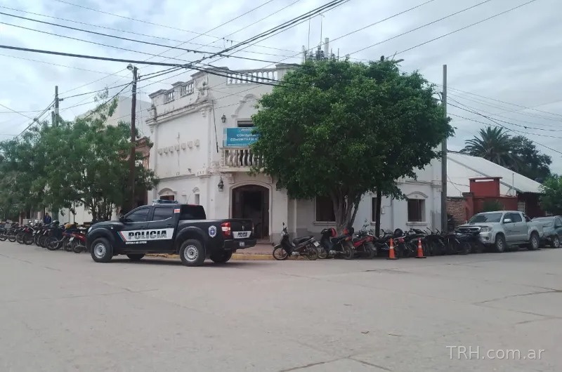 Fachada de la Comisaría N° 41 donde se radicó la denuncia por fraude inmobiliario digital.