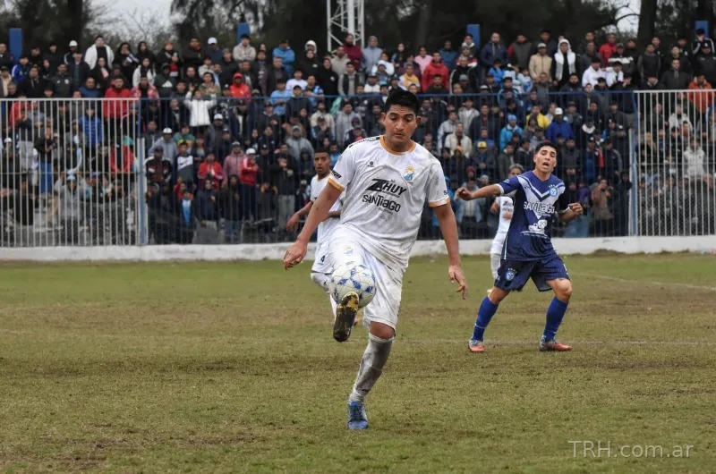 Jugadores de Central Argentino en el calentamiento previo a la final del Torneo Anual