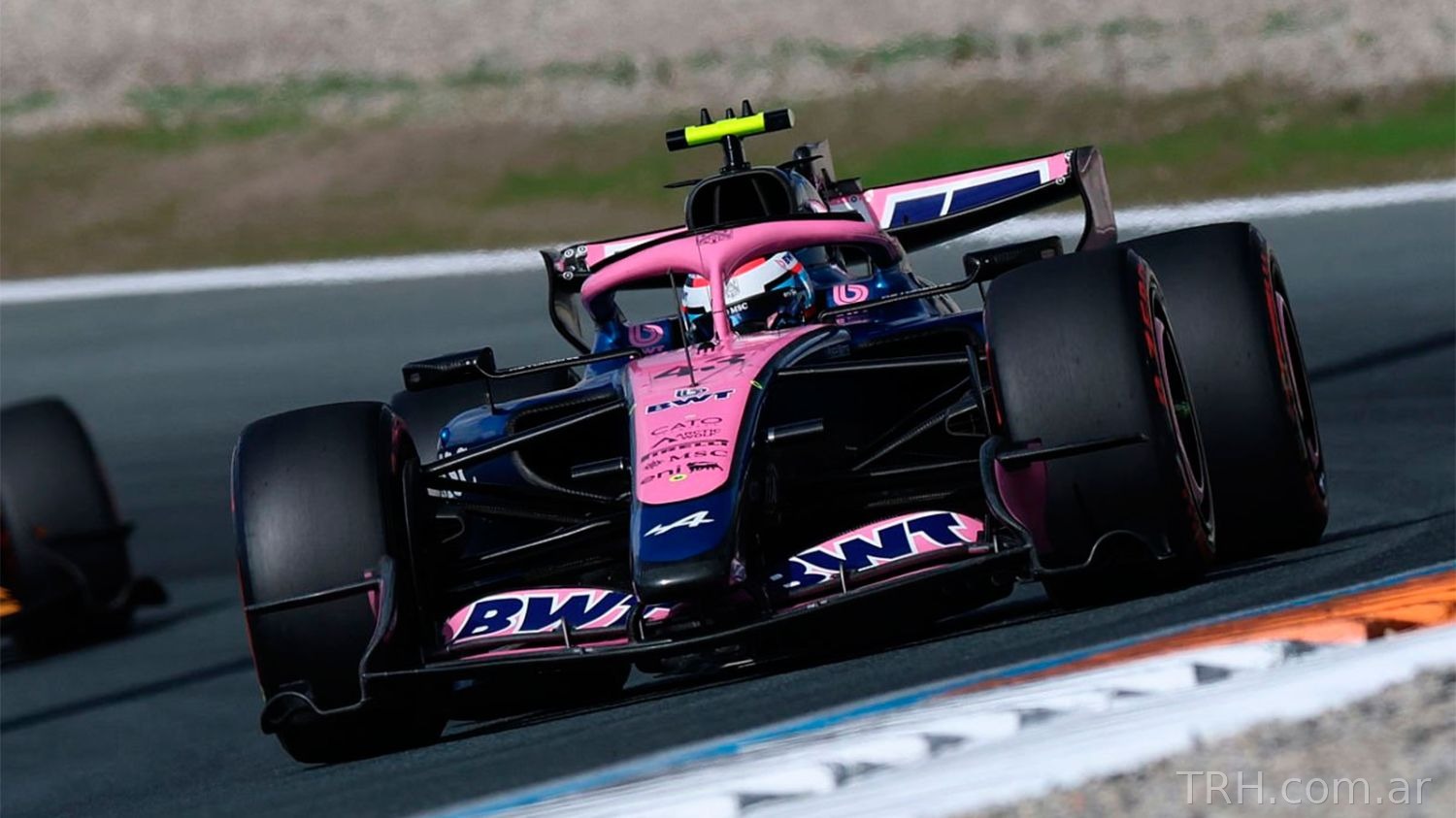 Franco Colapinto a bordo de su monoplaza Alpine durante la clasificación en el Circuito de Zandvoort