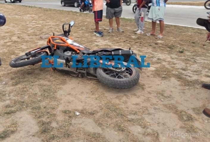 Intersección de avenida Alsina en la zona donde ocurrió el siniestro vial en motocicleta.