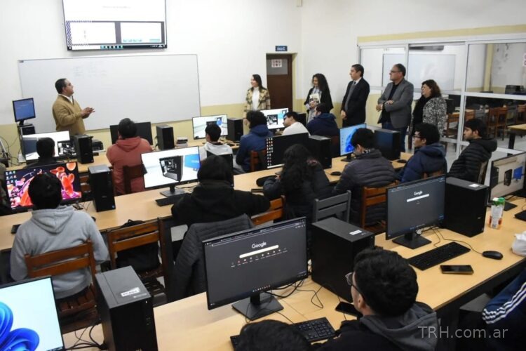 Talleres de oficio y formación laboral dictados en sedes del interior provincial.