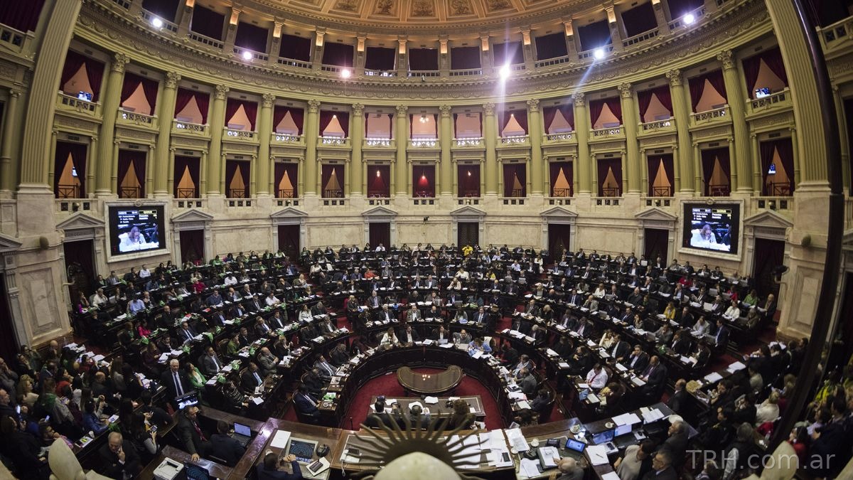 Bancas del Congreso durante el debate de reformas económicas