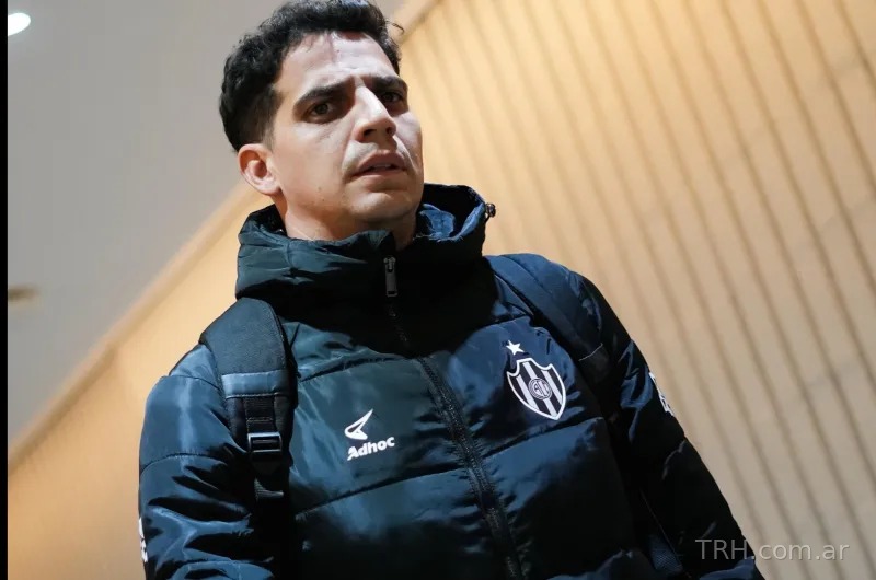 Alan Aguerre arquero de Central Córdoba durante un partido oficial