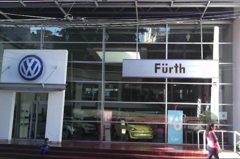 Edificio del Ministerio Público Fiscal en Santiago del Estero durante el traslado de los detenidos por la causa Fürth.