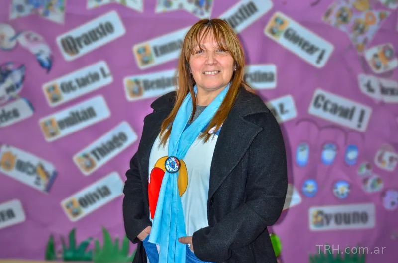 Una docente santiagueña representará a la provincia en una campaña nacional