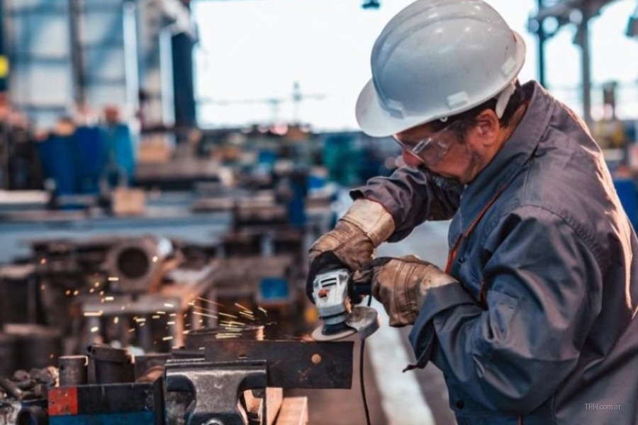 Obras y establecimientos productivos en el marco del panorama laboral y empresarial