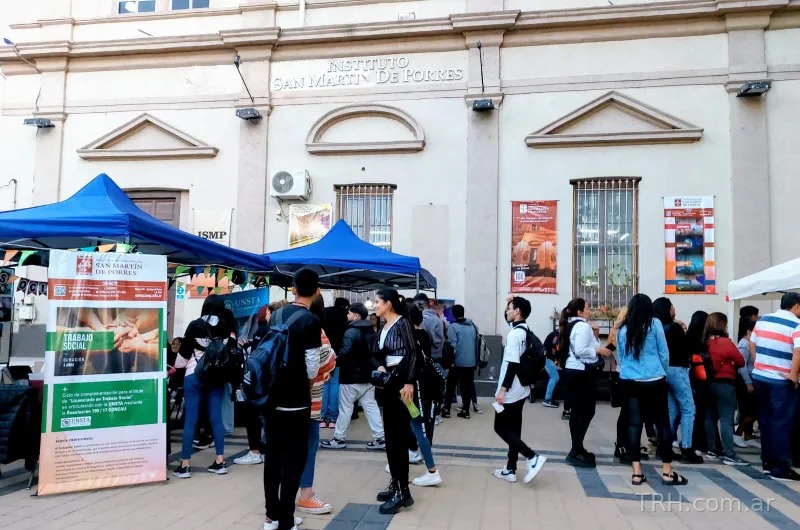Presentación de la ExpoCarreras en el Instituto de Estudios Superiores San Martín de Porres.