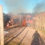 Jornada de alarma en La Banda por dos incendios: fuego en Coteminas y familias que perdieron todo