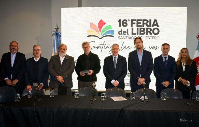Presentación oficial de la Feria Provincial del Libro en Buenos Aires con autoridades santiagueñas.