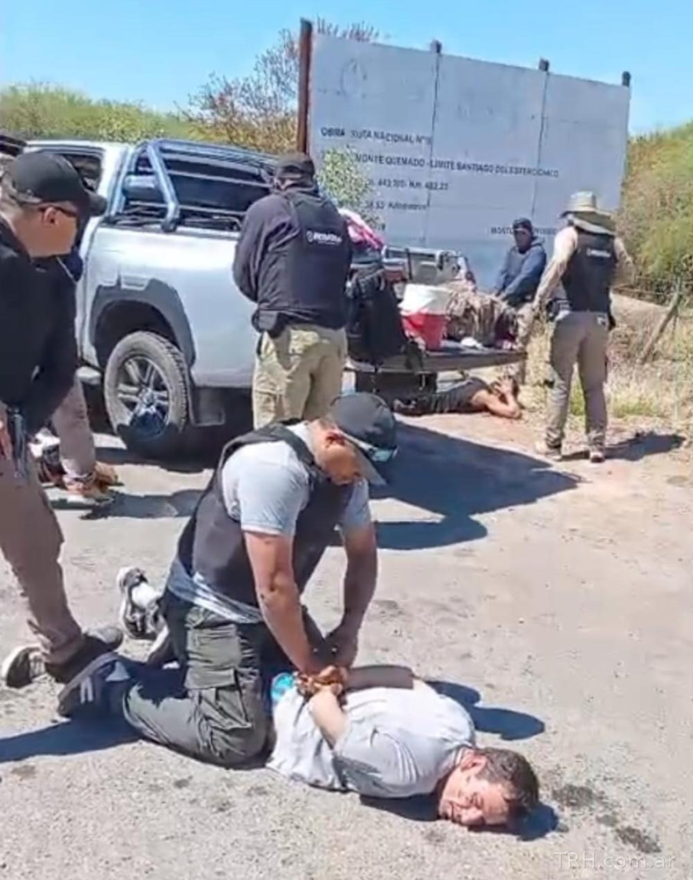 Can antinarcóticos durante un operativo de control vehicular