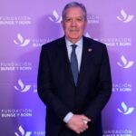 El gobernador Elías Suárez participó de la entrega de los Premios Fundación Bunge y Born a la Química