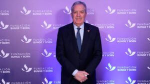 El gobernador Elías Suárez participó de la entrega de los Premios Fundación Bunge y Born a la Química