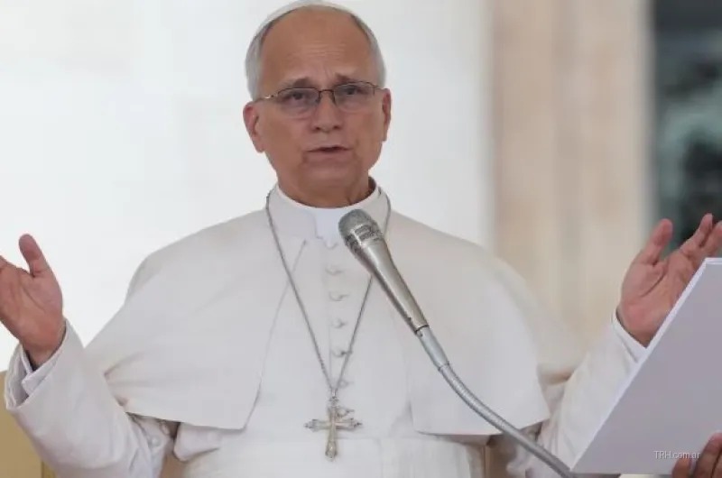 El papa León XIV durante un acto oficial antes de su llegada a la Argentina